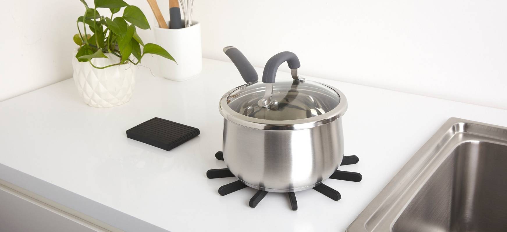 vulnerable to heat pros and cons of quartz countertops always use a trivet white quartz countertops